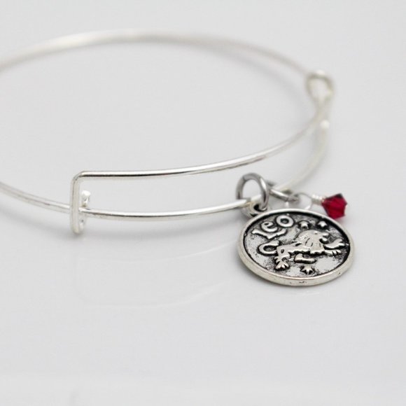 July Leo Adjustable Charm Bangle - Handmade Zodiac Bracelet - Picture 6 of 11